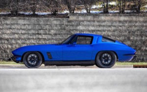 Corvette Stingray by Roadster Shop... Bleu comme l'enfer !