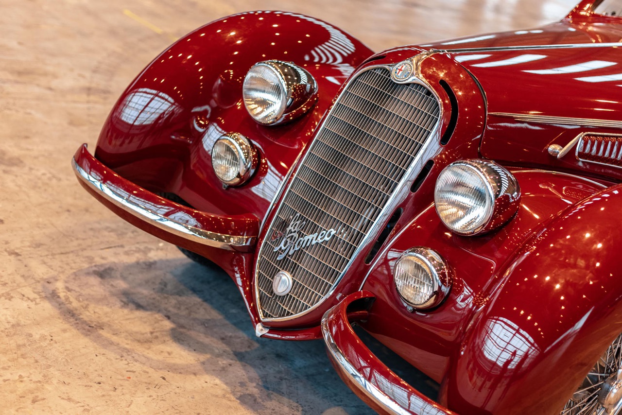 Alfa Romeo 8C 2900B Touring Berlinetta - Leggendario... 4