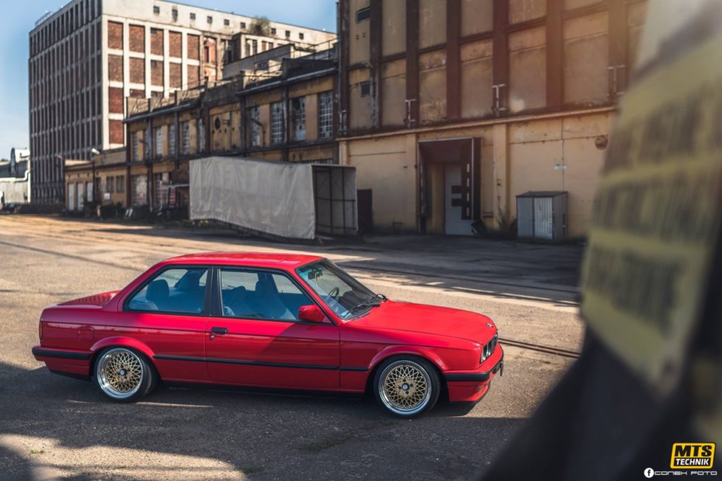 BMW E30 - Plus c'est simple... 8