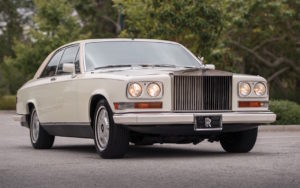 Rolls Royce Camargue CC... Quand la reine du kitsch prend l'air !