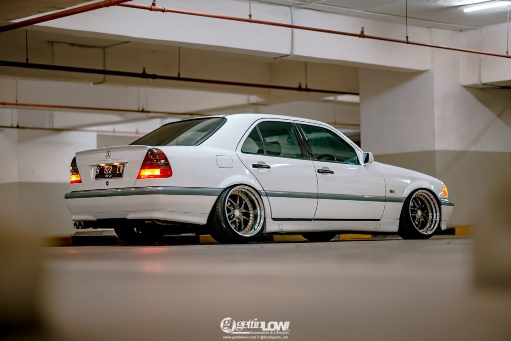'97 Mercedes Classe C W202... Le static, c'est chic ! 9