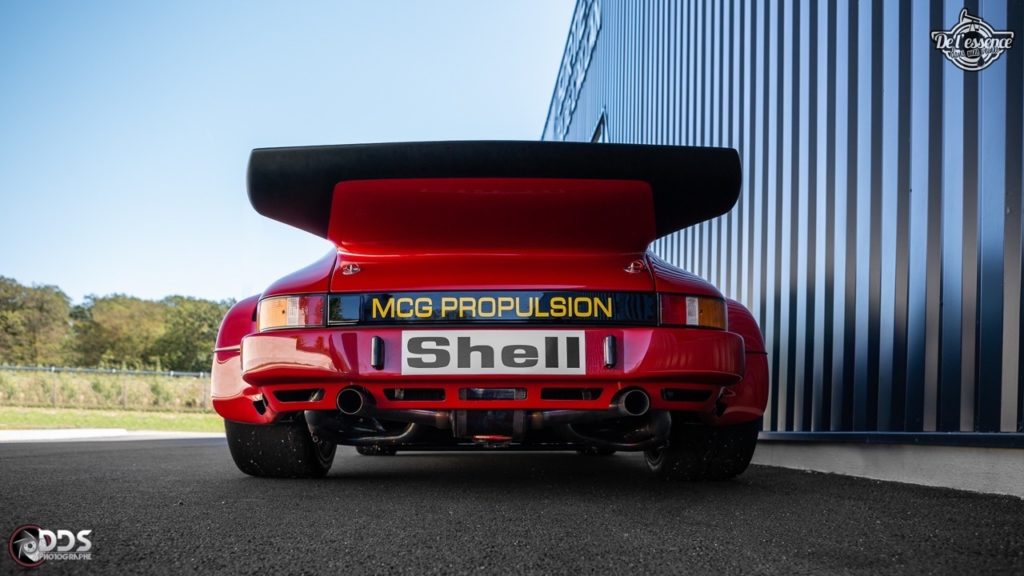 Porsche 911 RSR - 50% restomod, 50% course, 100% MCG Propulsion 8