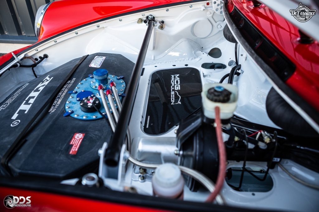 Porsche 911 RSR - 50% restomod, 50% course, 100% MCG Propulsion 23