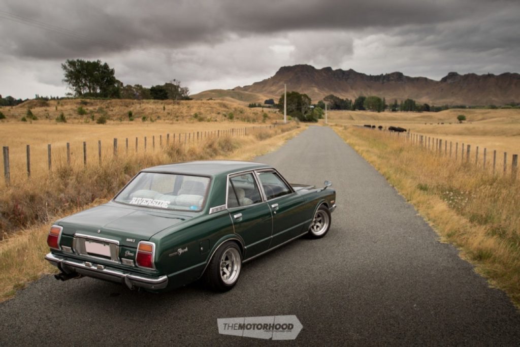 Toyota corona mark 2