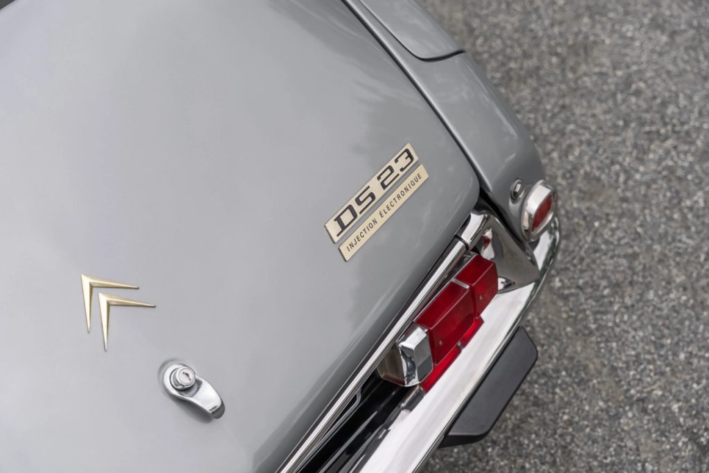 Ces voitures qui n'étaient pas comme les autres... 76