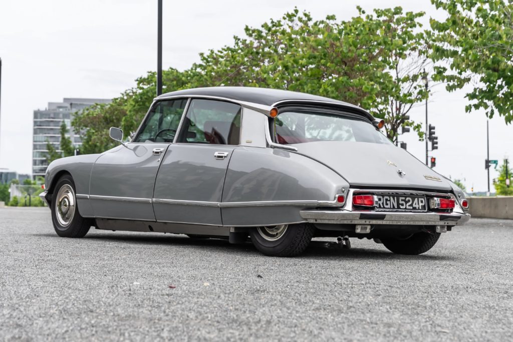 Ces voitures qui n'étaient pas comme les autres... 75