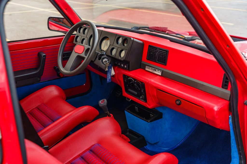 Ces voitures qui n'étaient pas comme les autres... 40