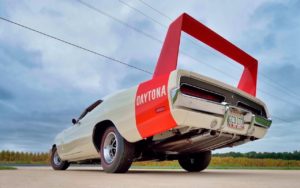 '69 Dodge Charger Daytona... Simplement Deeeuuuuuuux !