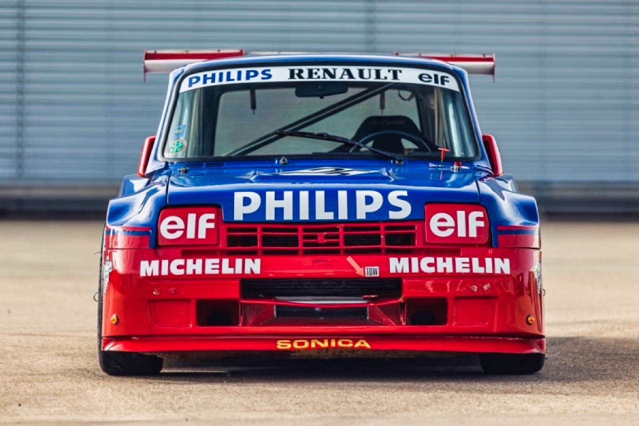 Renault 5 Turbo "Superproduction" - Un Bien Faible Mot