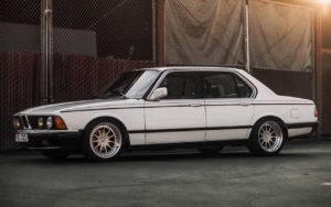BMW 745i - Première classe Vintage !