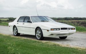 Aston Martin Lagonda de 1983 en V8 LT1 - Apportez le défibrillateur !
