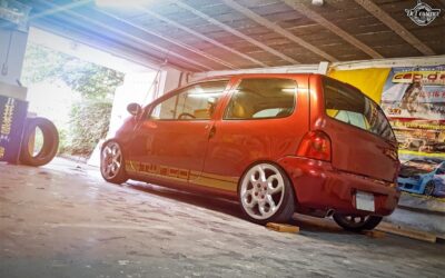 Renault Twingo – En rouge et or !