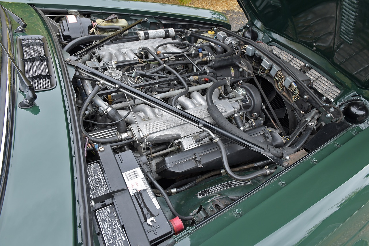 '76 Jaguar XJ12... back to the 80's ! 10