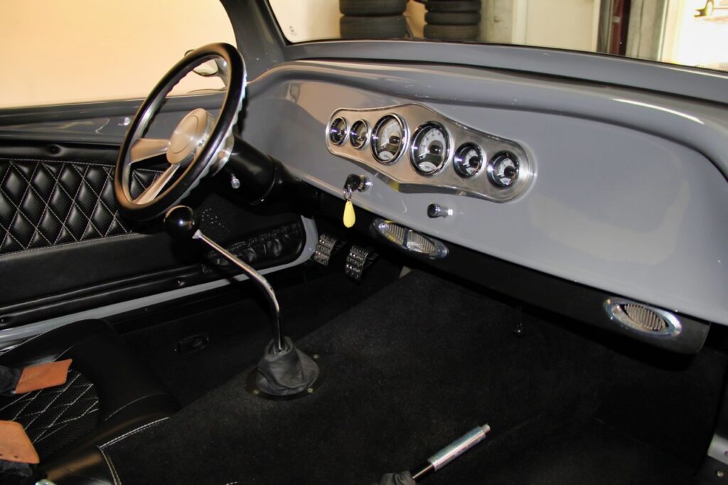 Factory Five Ford 33 Speedstar Hot rod - Sortez la caisse à out' ! 16