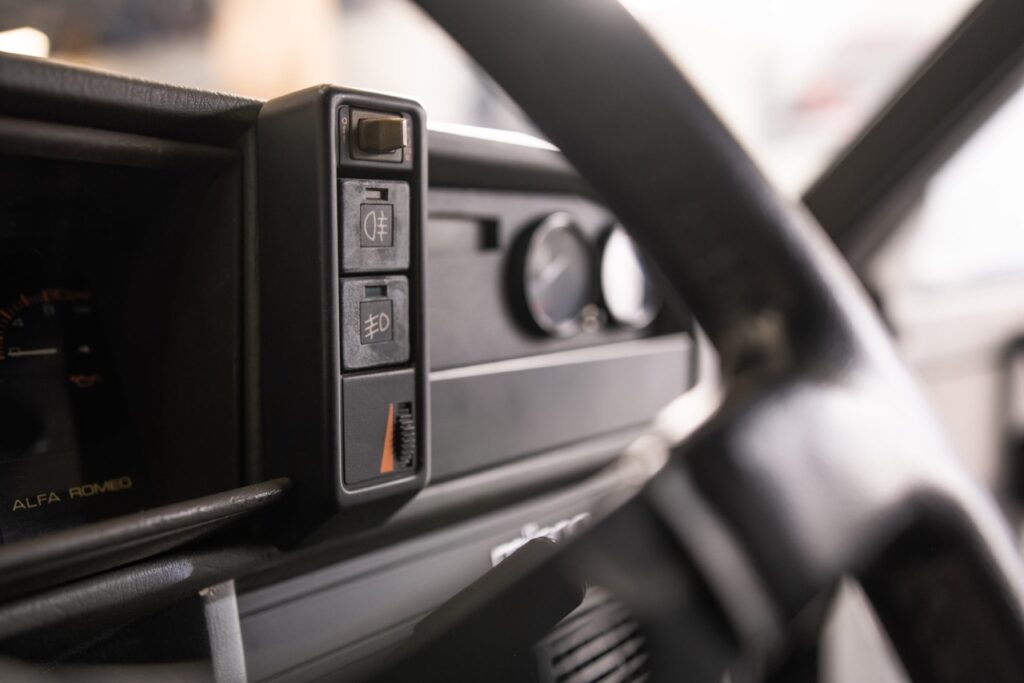 Alfa 75 V6 3.0 l... avec la b*te et le couteau ! 5