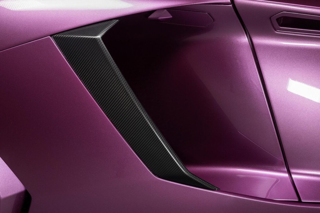 Lamborghini Aventador LP750-4 SV - Quand le taureau se fait violet ! 13