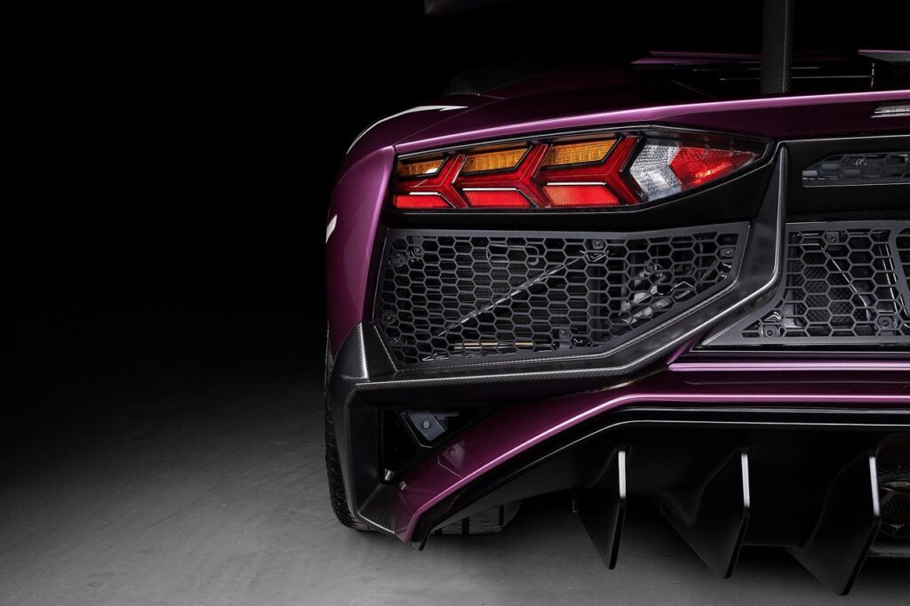 Lamborghini Aventador LP750-4 SV - Quand le taureau se fait violet ! 9