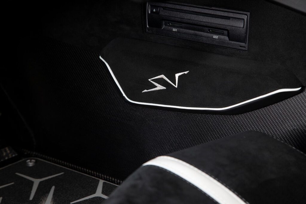 Lamborghini Aventador LP750-4 SV - Quand le taureau se fait violet ! 21