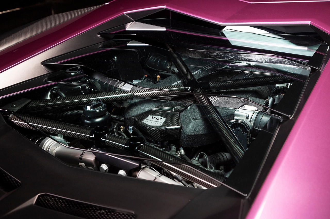 Lamborghini Aventador LP750-4 SV - Quand le taureau se fait violet ! 4