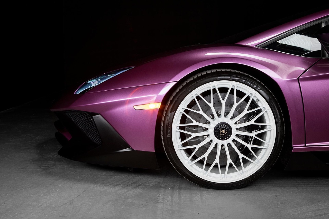 Lamborghini Aventador LP750-4 SV - Quand le taureau se fait violet ! 8