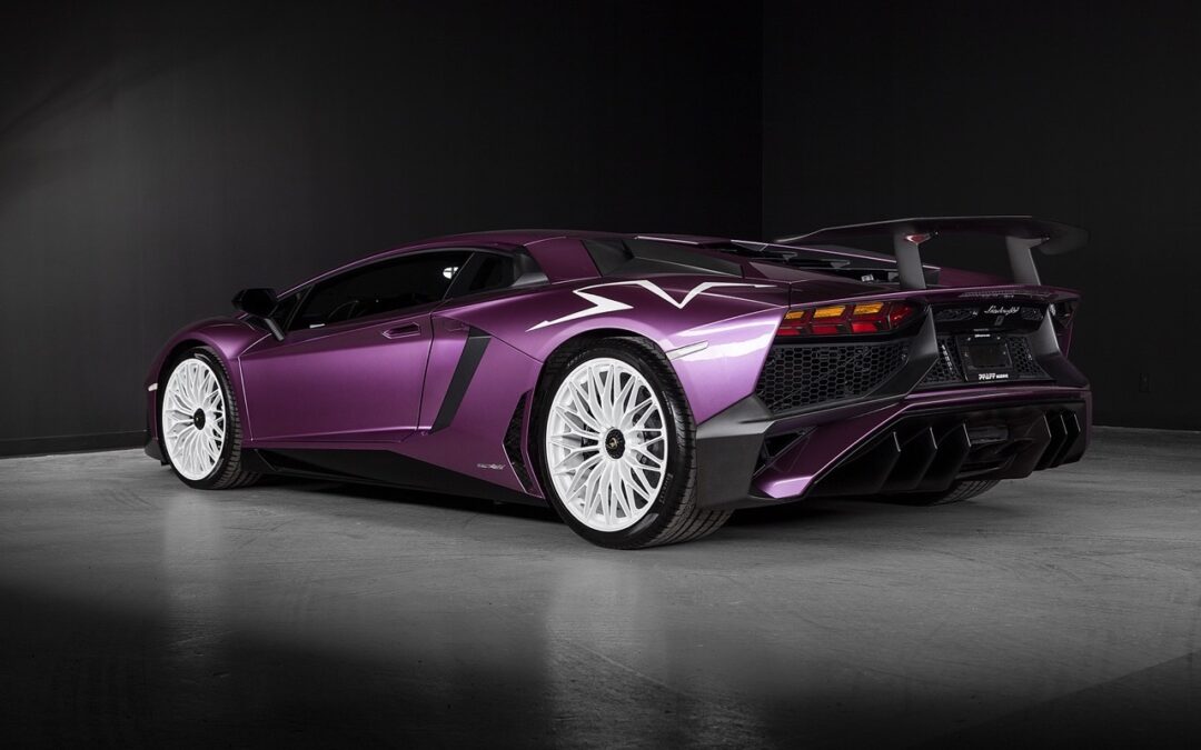 Lamborghini Aventador LP750-4 SV – Quand le taureau se fait violet !