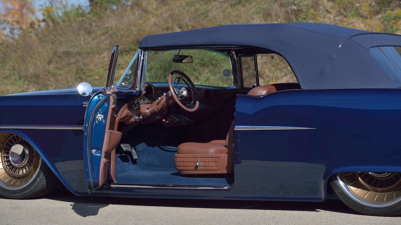 '56 Pontiac Star Chief Cab - Custom à 1 million ! 4