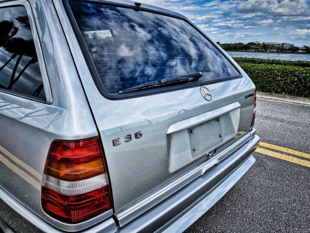 Mercedes E36 AMG Break - Officielle et officieuse ! 9