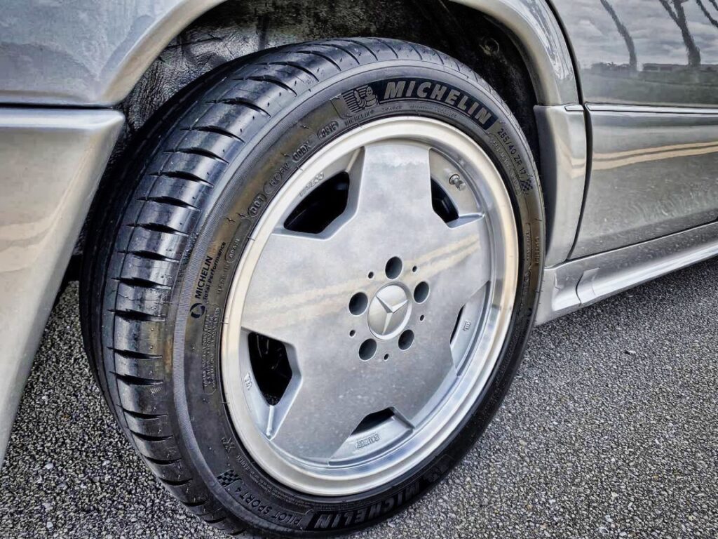 Mercedes E36 AMG Break - Officielle et officieuse ! 16