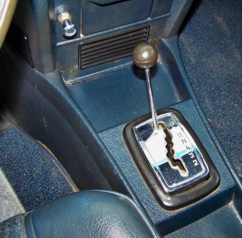 '69 Mercedes 220 W115 en V8 GM... Du ketchup dans la choucroute ! 11