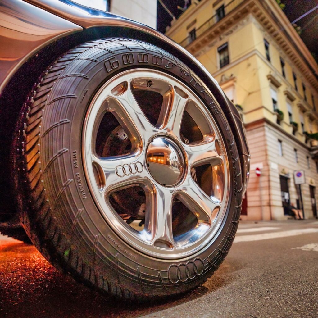 Audi Avus - Alu & W12 pour un hommage à Auto Union 11