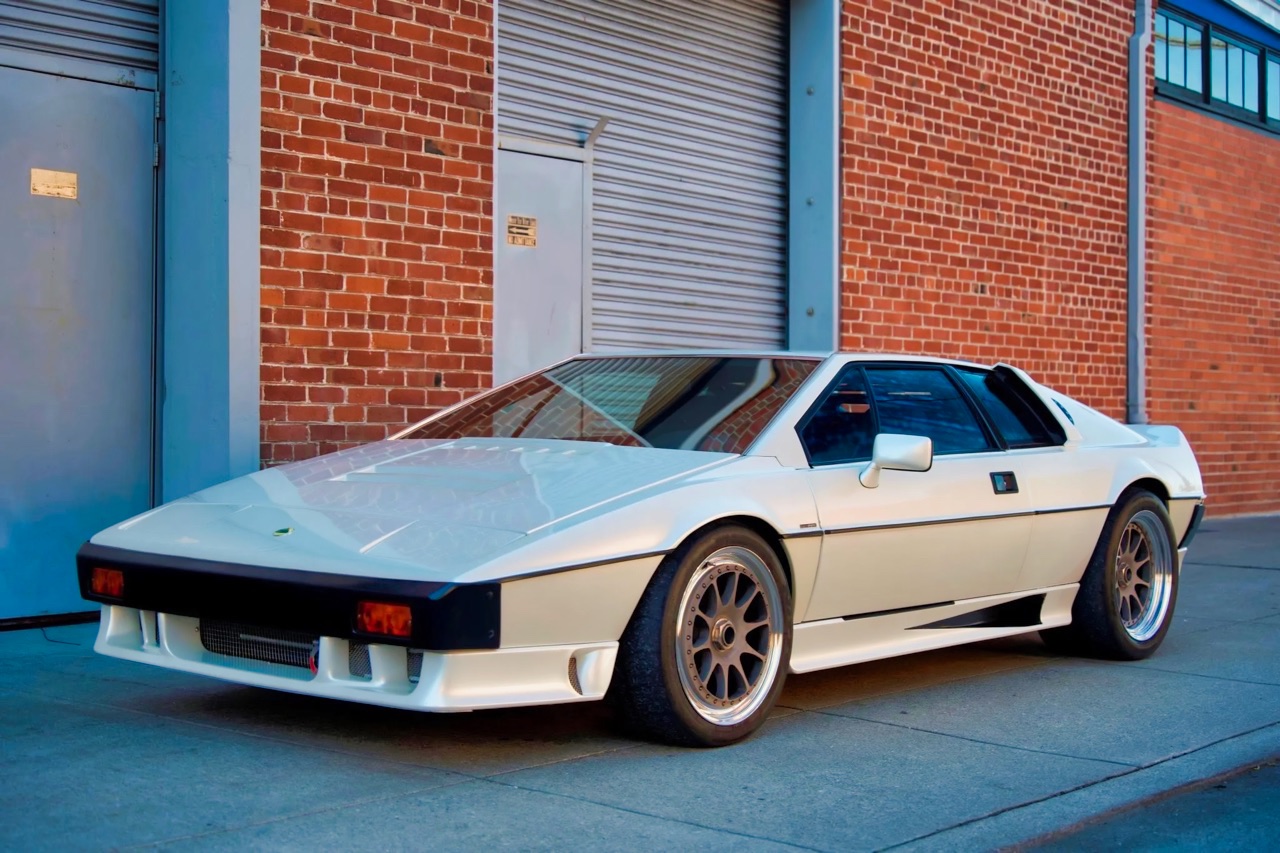 '87 Lotus Esprit Turbo - Restomod avec 450 ch sous l'capot ! 22