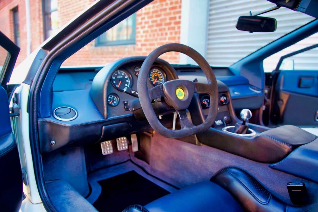 '87 Lotus Esprit Turbo - Restomod avec 450 ch sous l'capot ! 19