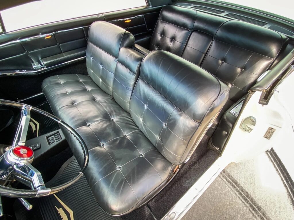 '63 Cadillac Coupé DeVille - Imaginez vous sur la Route 66 ! 15