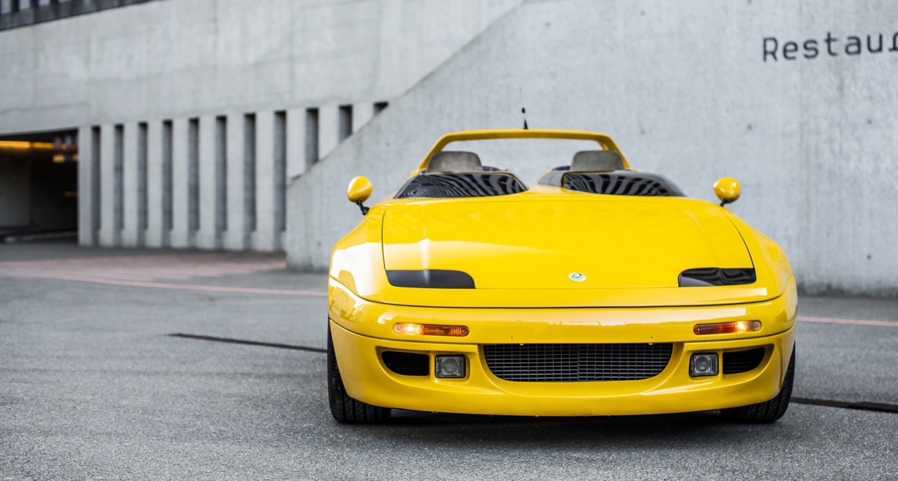 Lotus Elan M200 Speedster - Une Ferrari en maillot de bain ! 1