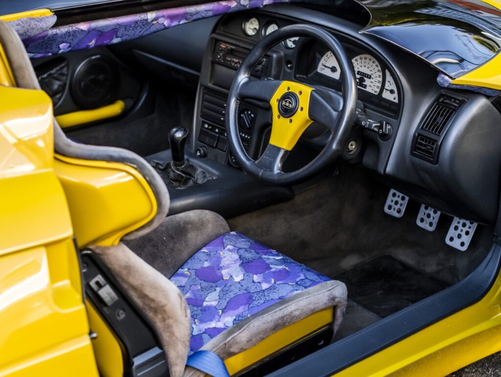 Lotus Elan M200 Speedster - Une Ferrari en maillot de bain ! 8