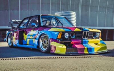 &rsquo;82 BMW 318 E21 – De l&rsquo;air et un V8 pour cette Gr.5 replica…