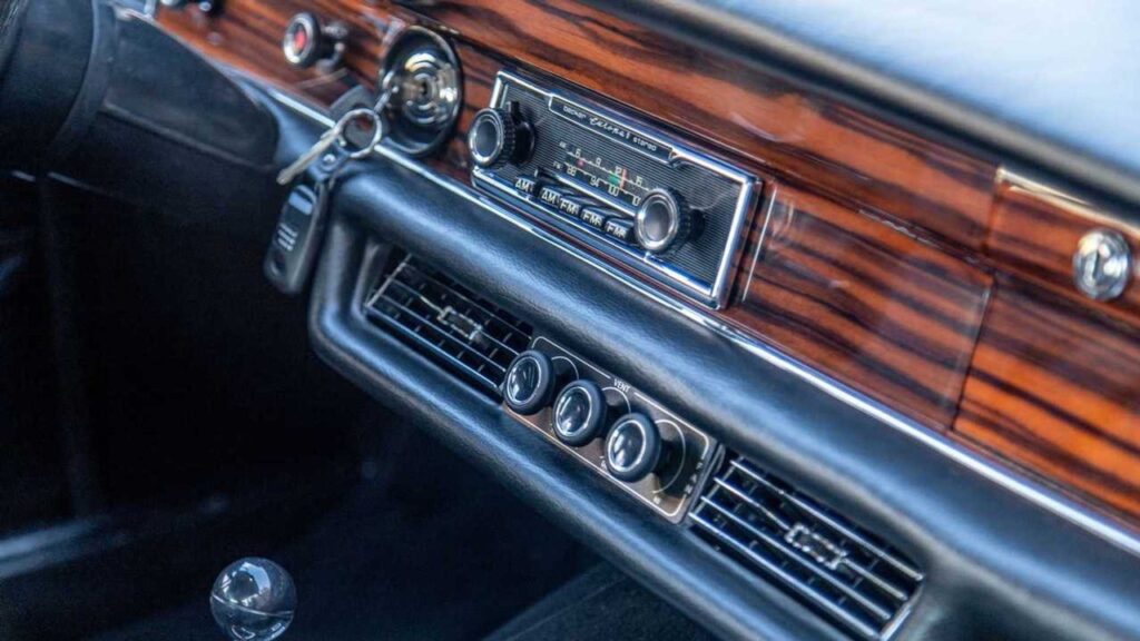 '71 Mercedes 300 SEL ICON - Une Hackflosse pour Zuzubelle ! 23