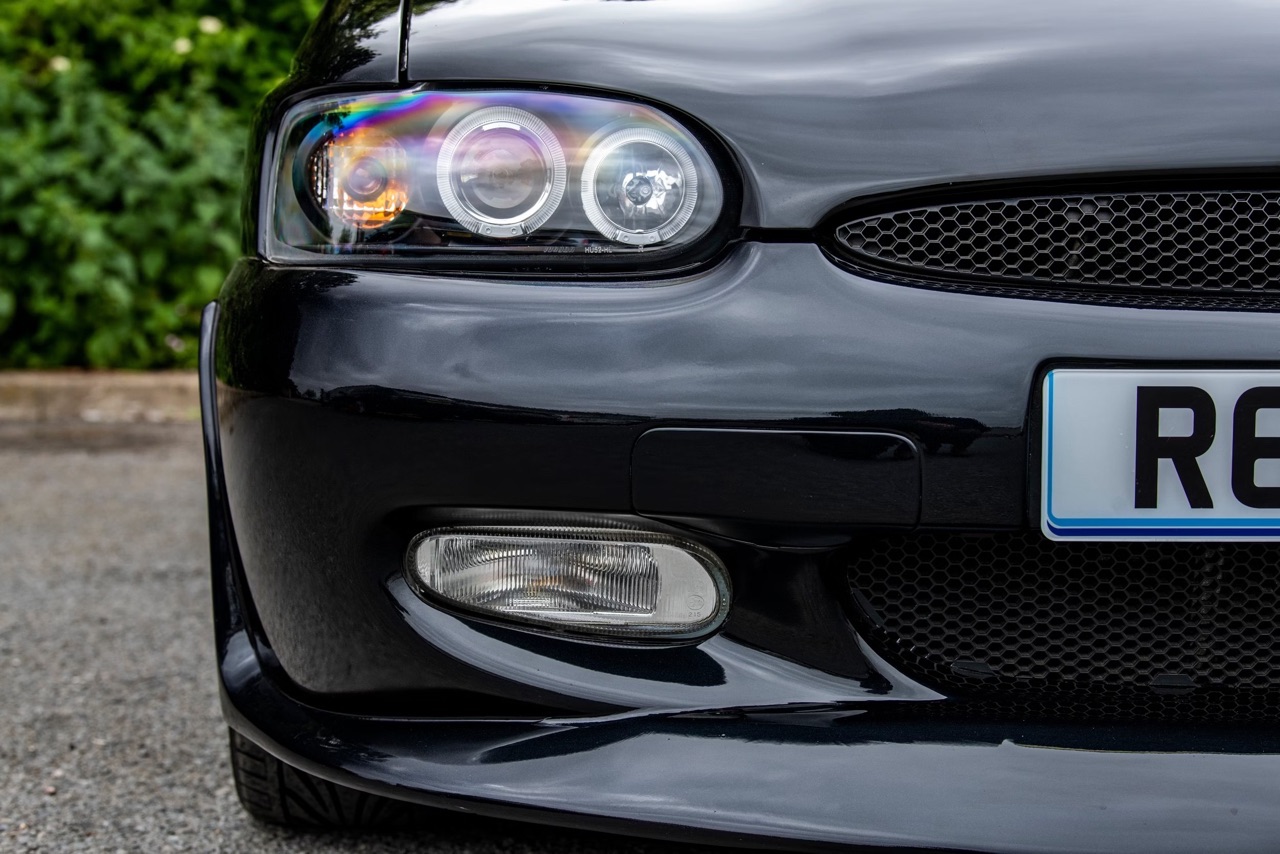 '98 Ford Escort 1.8 GTi Turbo - Une minute de silence ! 12