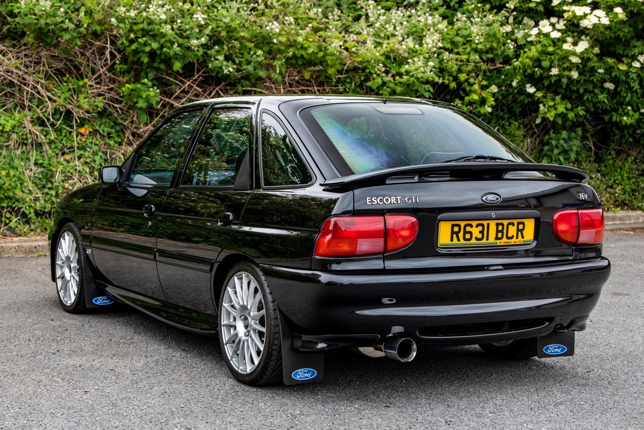 '98 Ford Escort 1.8 GTi Turbo - Une minute de silence ! 4