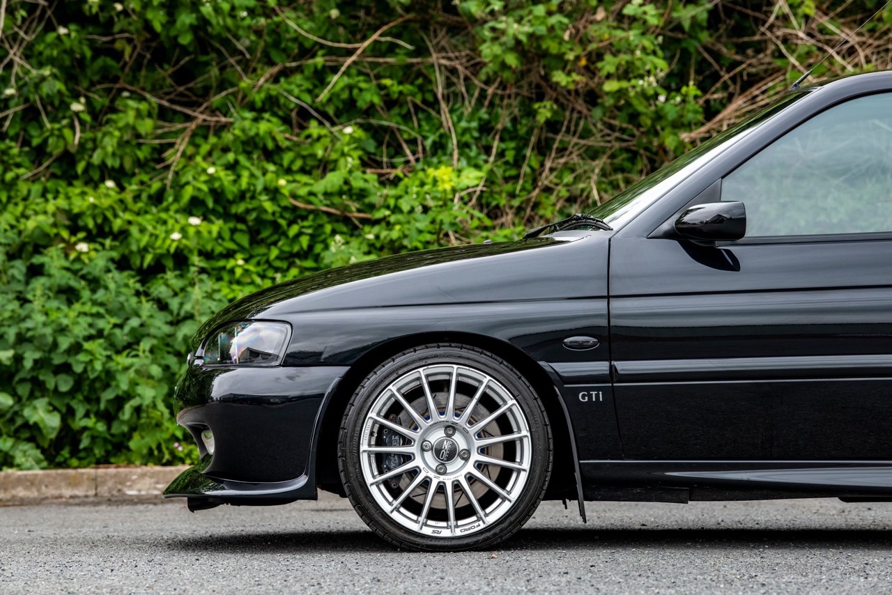 '98 Ford Escort 1.8 GTi Turbo - Une minute de silence ! 14