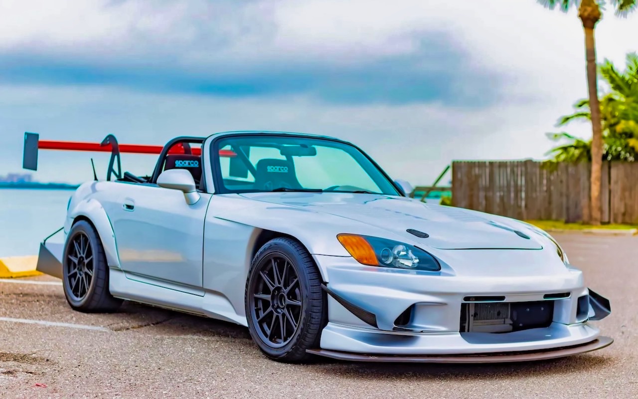 Honda S2000 V8 – La danseuse en Rangers !