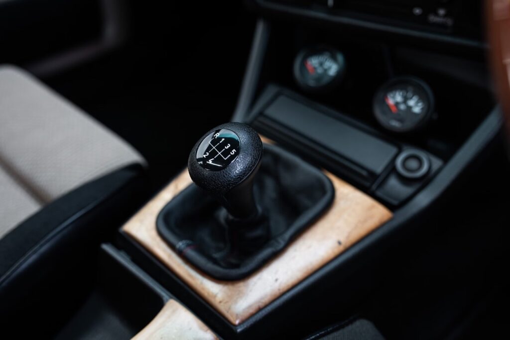 '83 BMW E30 327i Turbo... Berline sous amphet' ! 25
