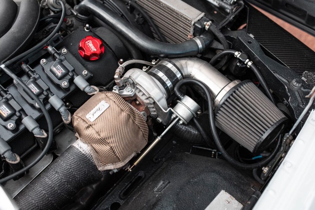 '83 BMW E30 327i Turbo... Berline sous amphet' ! 16