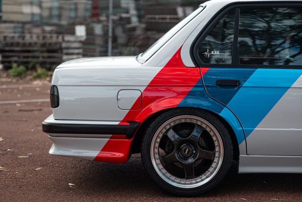 '83 BMW E30 327i Turbo... Berline sous amphet' ! 6