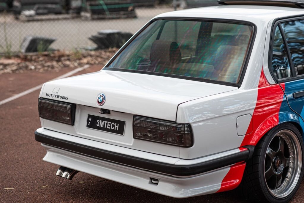 '83 BMW E30 327i Turbo... Berline sous amphet' ! 11