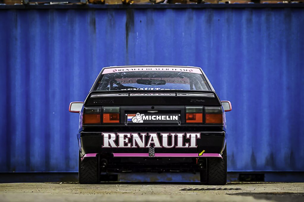 '86 R21 2l Turbo Penthouse - Touring Car en string ! 3