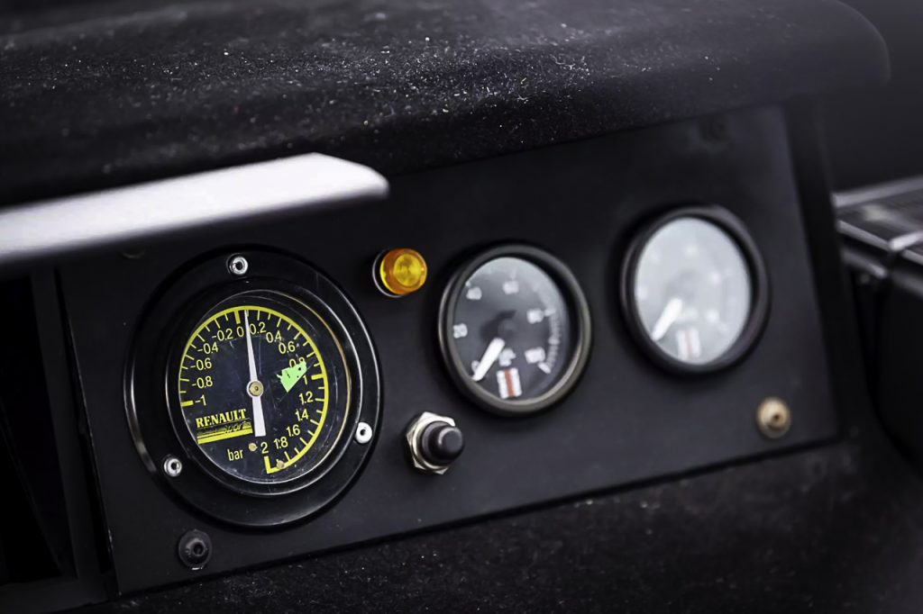 '86 R21 2l Turbo Penthouse - Touring Car en string ! 25