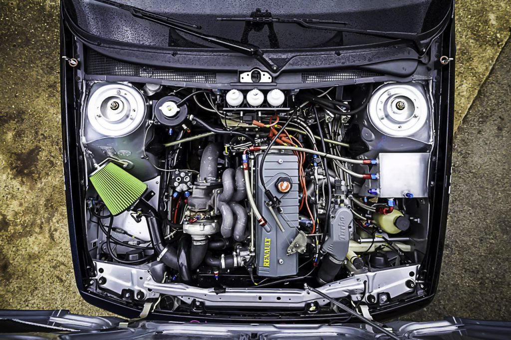 '86 R21 2l Turbo Penthouse - Touring Car en string ! 28