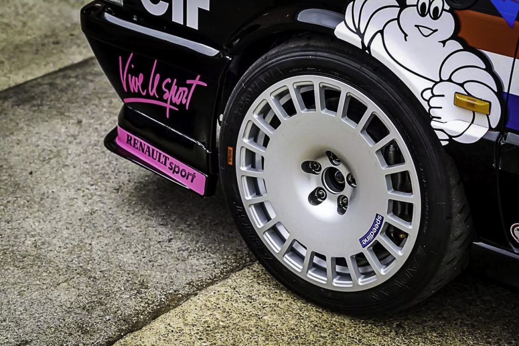 '86 R21 2l Turbo Penthouse - Touring Car en string ! 2