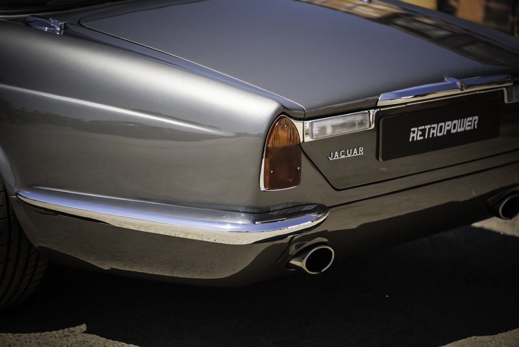 Jaguar XJC 430 Retropower... Ca sent le V8 et le restomod ! 8